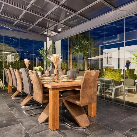 Villa Vivi Homes -villa Yara Pool, Hot Tub, Sauna, & Garden