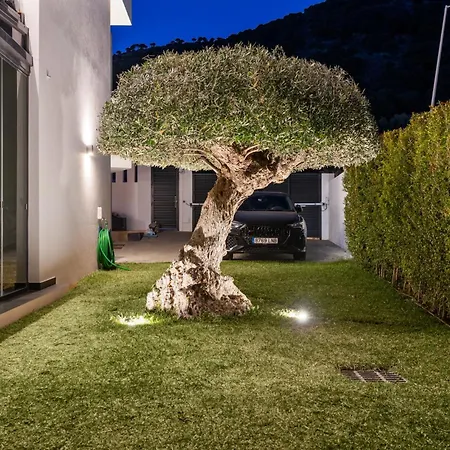 Vivi Homes -villa Yara Pool, Hot Tub, Sauna, & Garden Mijas