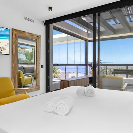 Villa Vivi Homes -villa Yara Pool, Hot Tub, Sauna, & Garden Mijas