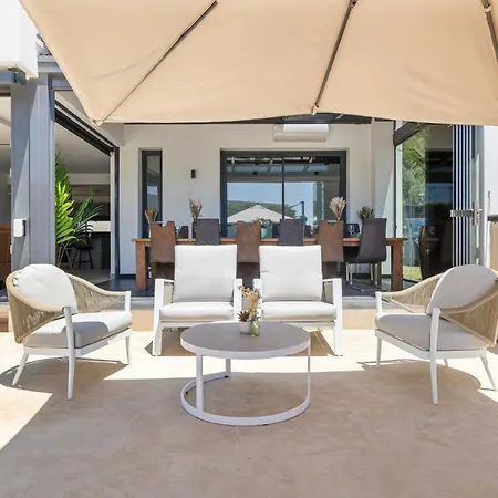 Villa Vivi Homes -villa Yara Pool, Hot Tub, Sauna, & Garden Mijas