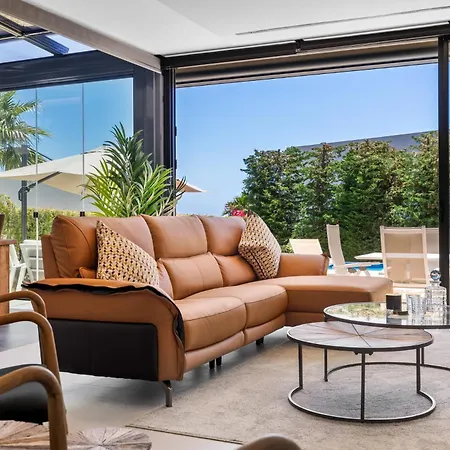 Vivi Homes -villa Yara Pool, Hot Tub, Sauna, & Garden * Mijas